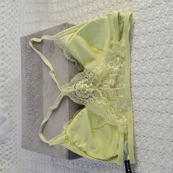 Stitches Bralette: Pale Spring Yellow Strappy Lace - Picture 2 of 4